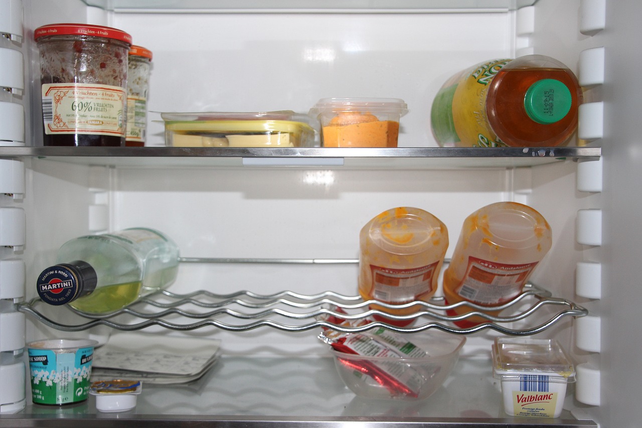 как избавиться от запаха из холодильника